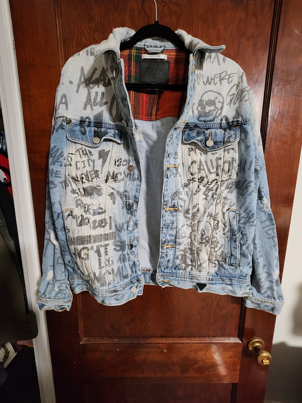 GUESS Men's All-Over Graffiti Oversized Denim Jacket - Small EUC Worn Once